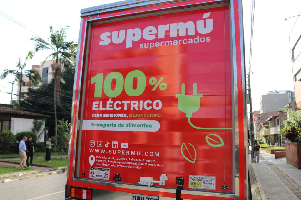 supermu-uma-frota-de-caminhoes-100-eletricos-3.jpg